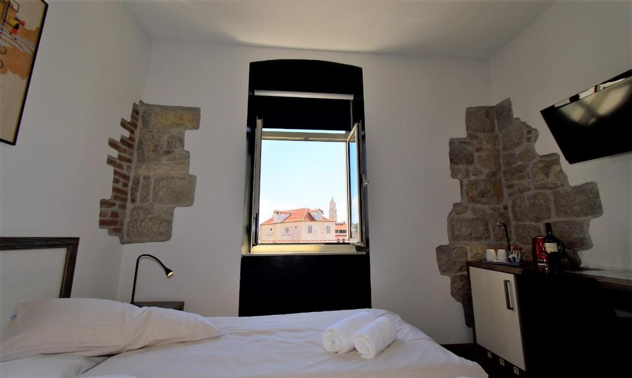 Marmontova Luxury Rooms Split Exterior photo